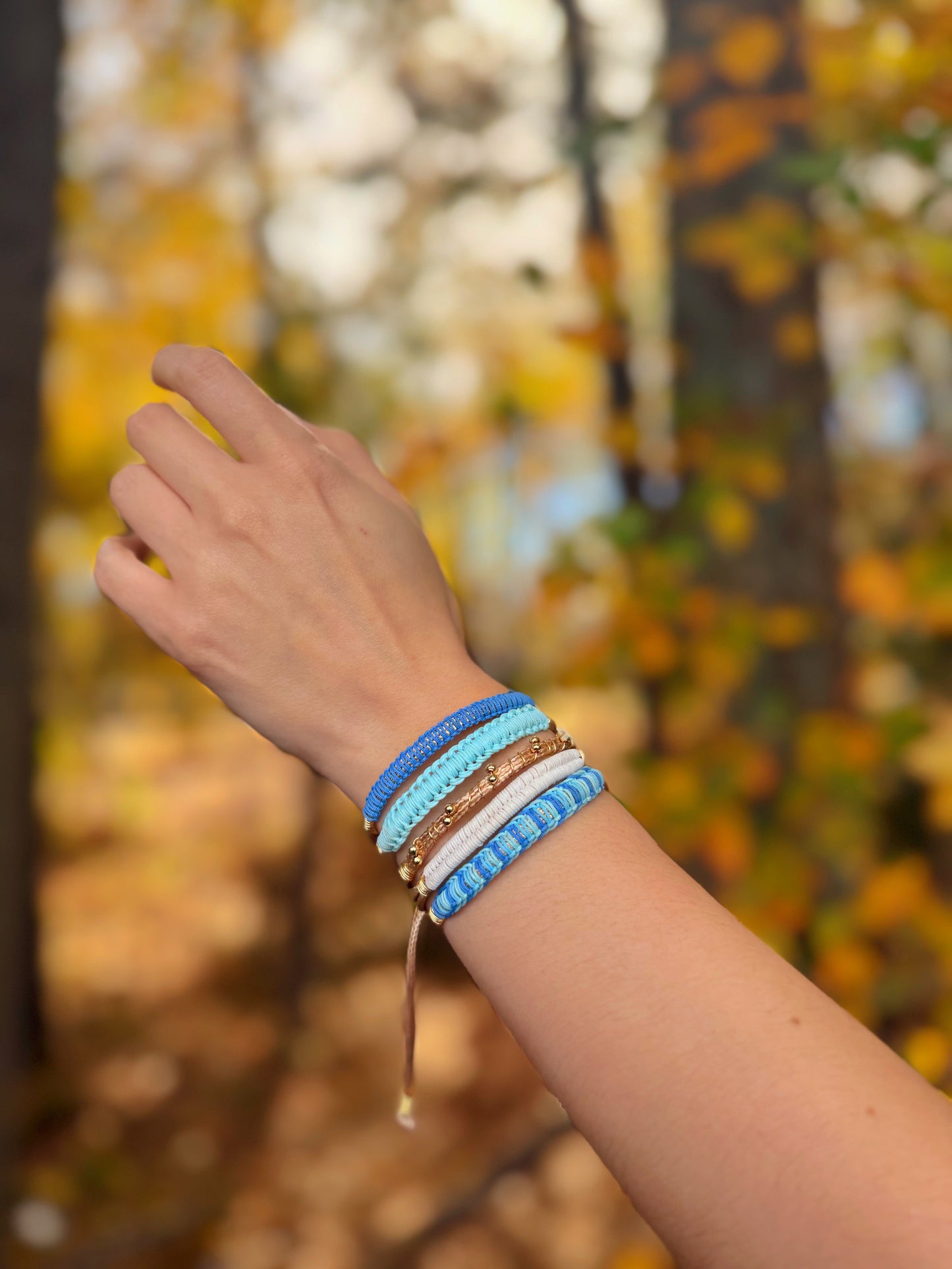 BRAZALETE TONOS AZULES